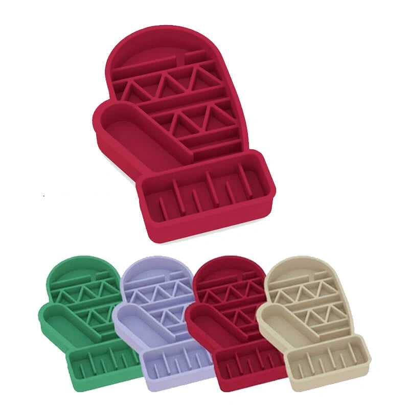 Color selection for the two-sided Christmas Glove slow feeder bowl: Green, Light Purple, Cream, and Red.​